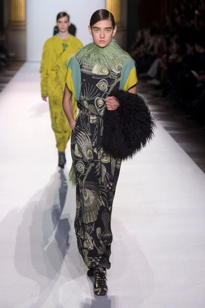 Look 21